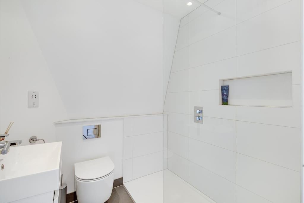 Modern 1 Bedroom Flat In Battersea London Exterior photo